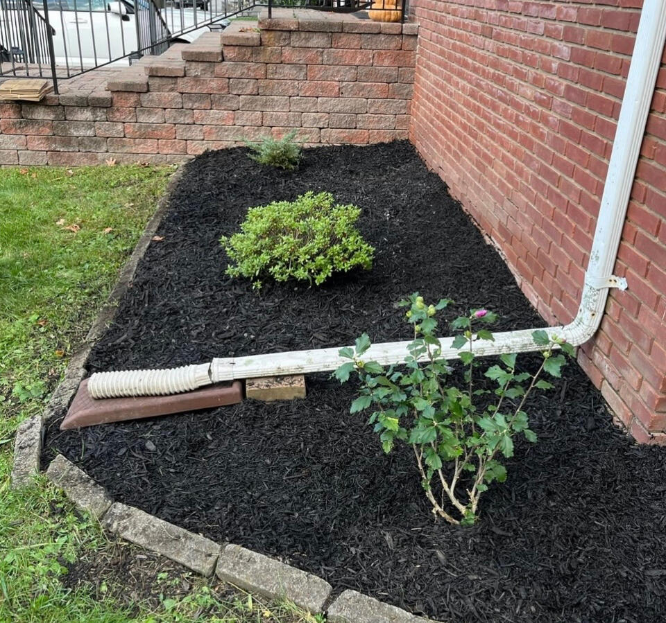 Mulch/Rock Bed Installation